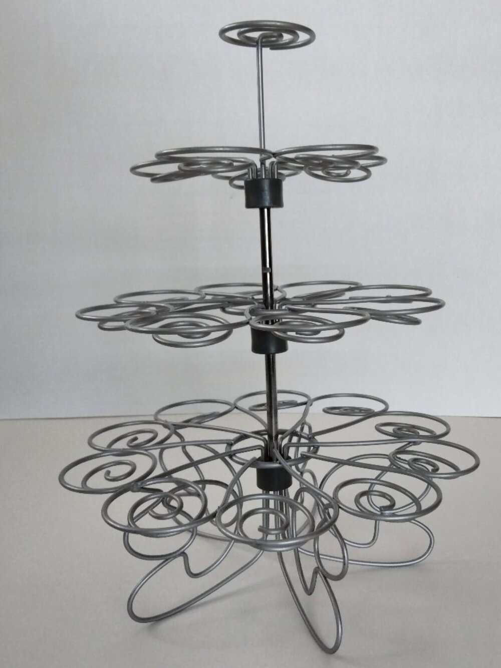 CUPCAKE STAND 4 TIER 23 Cupcakes size 12½" X 11½" metal 4 tier cupcake holder